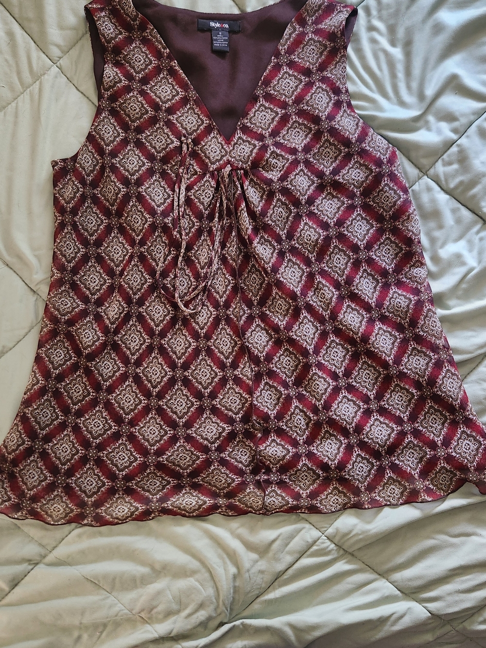 Style & Co. Women's Burgundy Patterned V-Neck Sleeveless Top